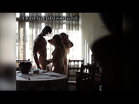 ❤️ Szexbarátok meghívnak egy óriásembert és egy édeshármast vele ☑ Porno at hu.123sex.ru